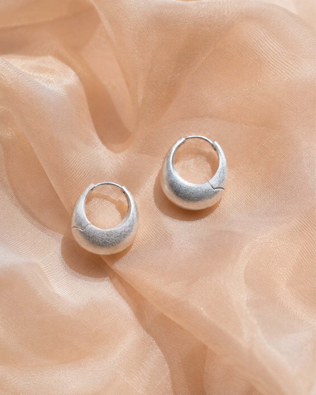Estelle Hoops