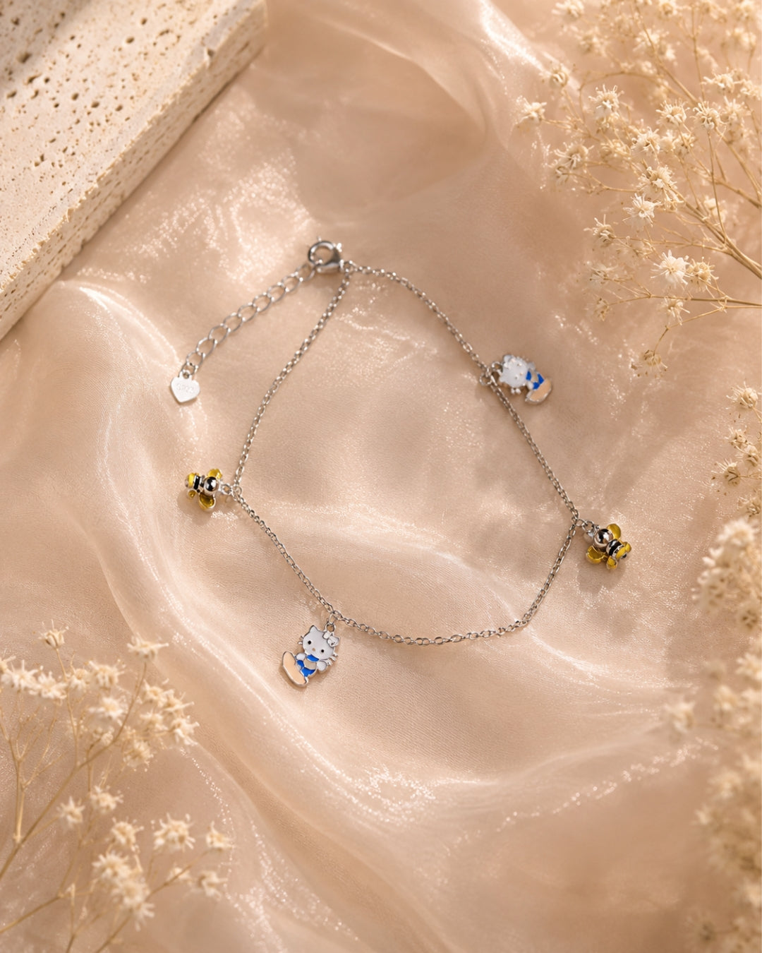 Hello Bee Bracelet